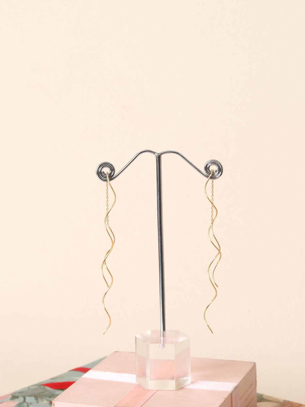 Dainty Sui Dhaga Earrings