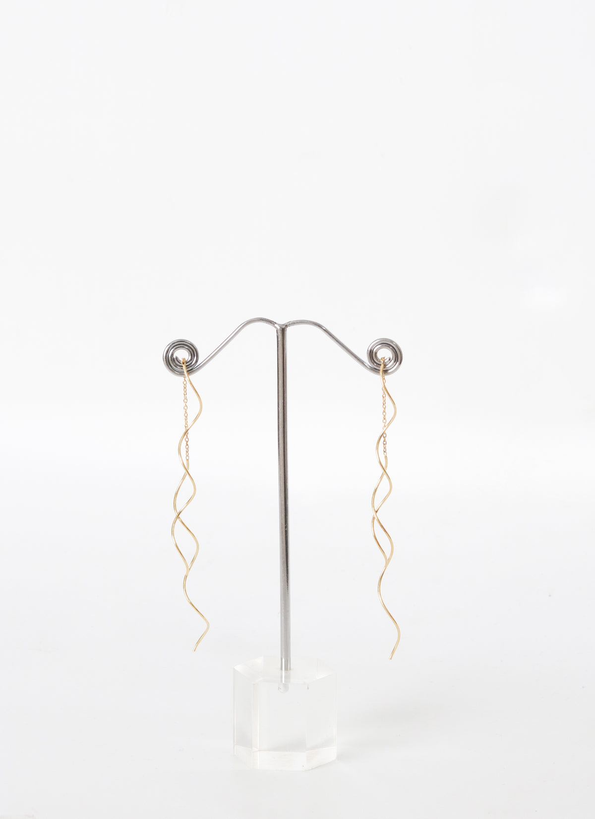 Dainty Sui Dhaga Earrings