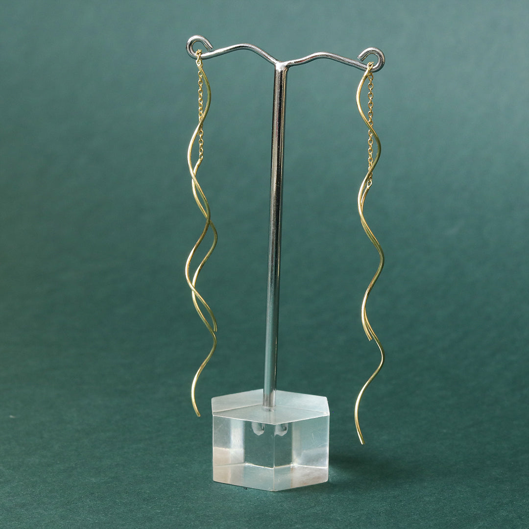 Dainty Sui Dhaga Earrings