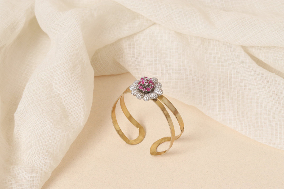 Diamond Flower Handcuff