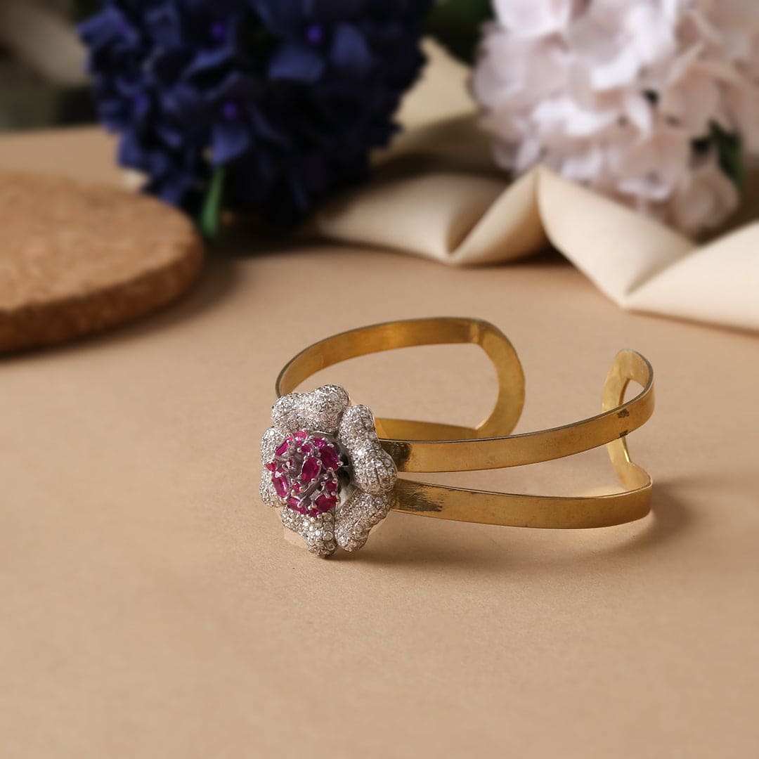 Diamond Flower Handcuff