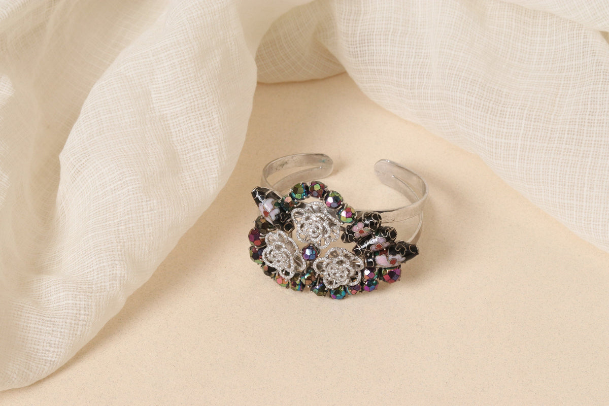 Diamonds & Synthetic Beads Handcuff