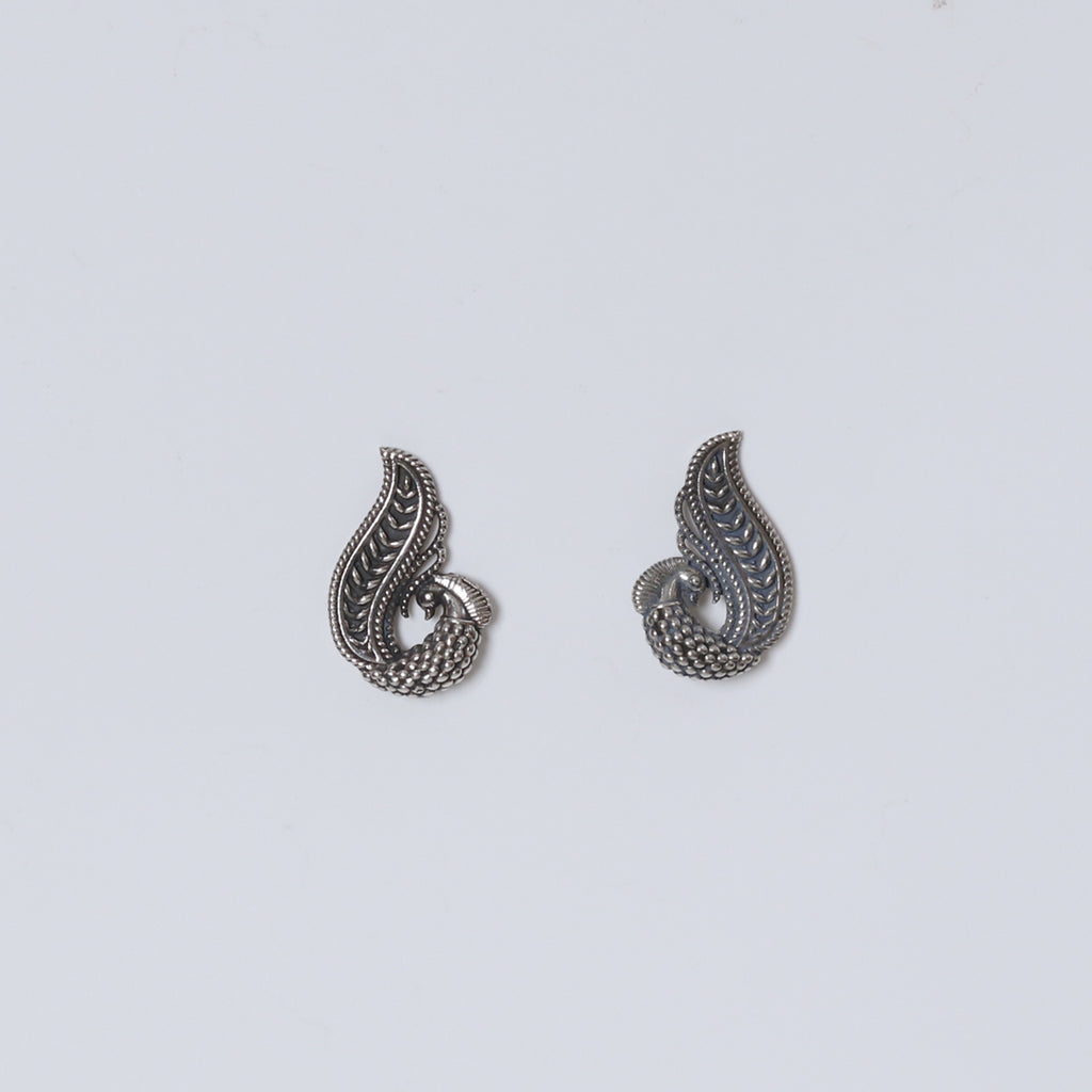 Peacock Studds