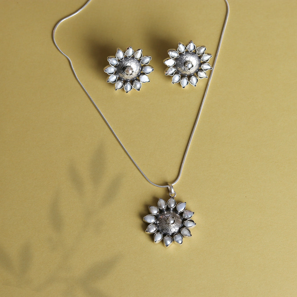 Pearl Pendant Set