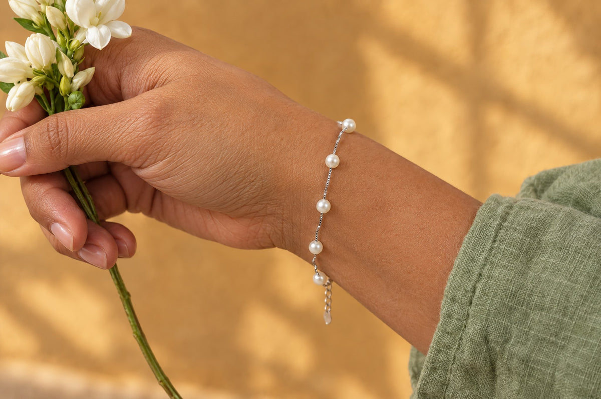 Model wearing the Pratha Pearl Bracelet