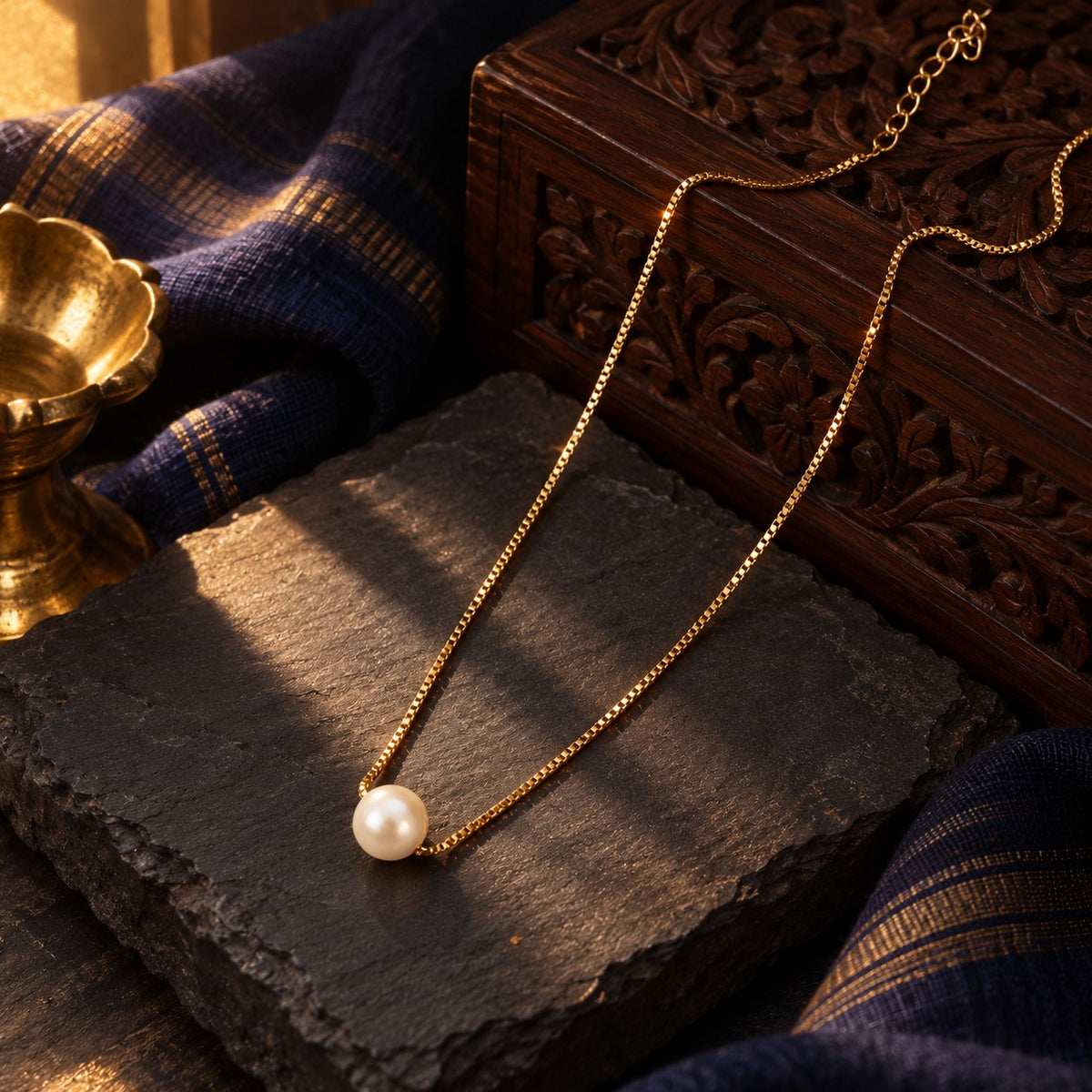 chain pendant – styled photo