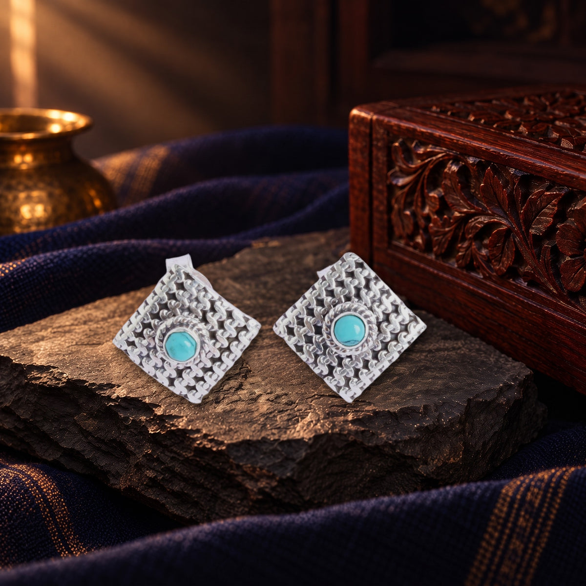 Square Pheroza Studds – styled photo