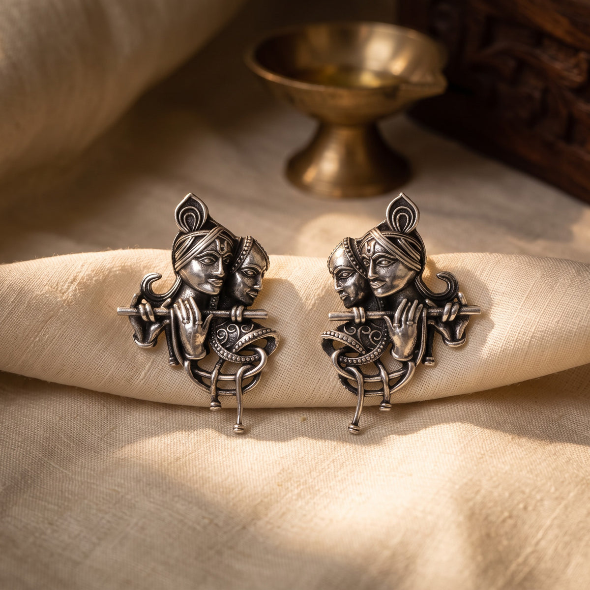 EarrING – styled photo
