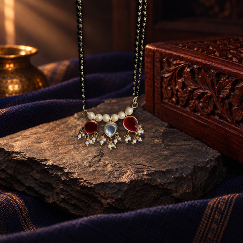 Kundan Drop Mangalsutra – styled photo