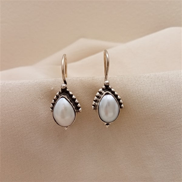 Drop Pearl Hook Earrings