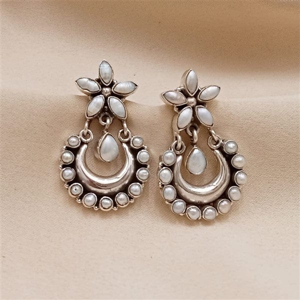 Pearl Chandbali