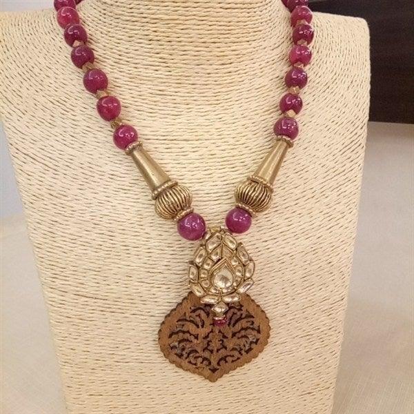 Kundan Pendant Mala | Gold Polished Synthetic Aventurine Red Beads With Wood Peace Attached Kundan Pendant Mala By Pratha - Jewellery Studio