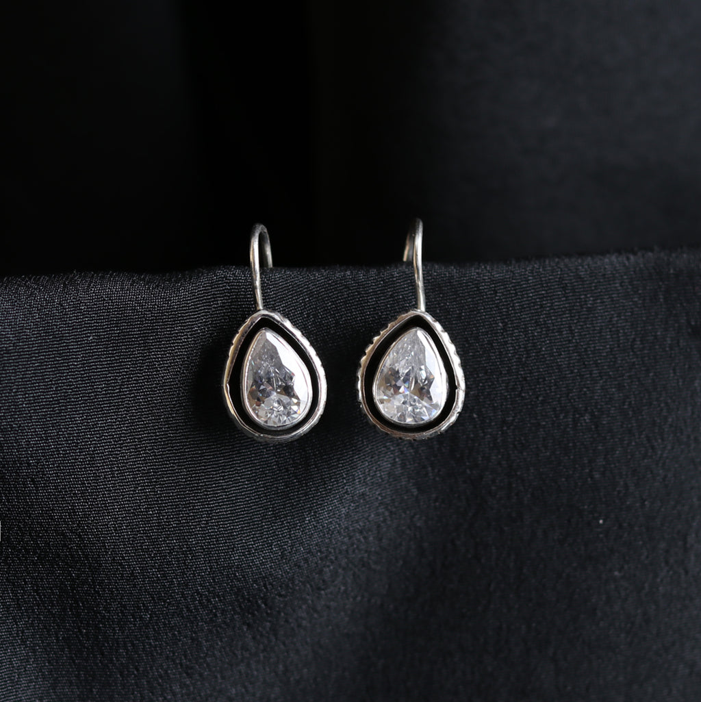 Drop Shape Zircon Hooks