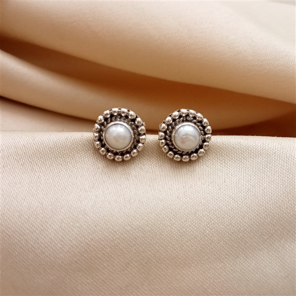 Pearl Studds