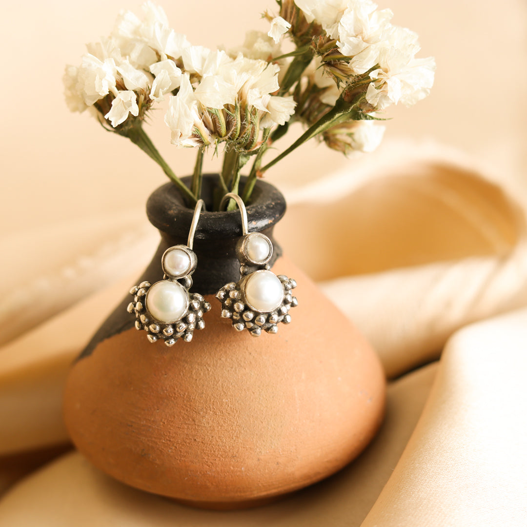 Pearl Rawa Hooks
