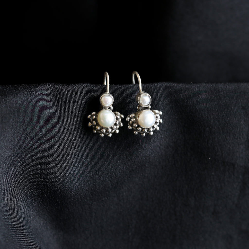 Pearl Rawa Hooks
