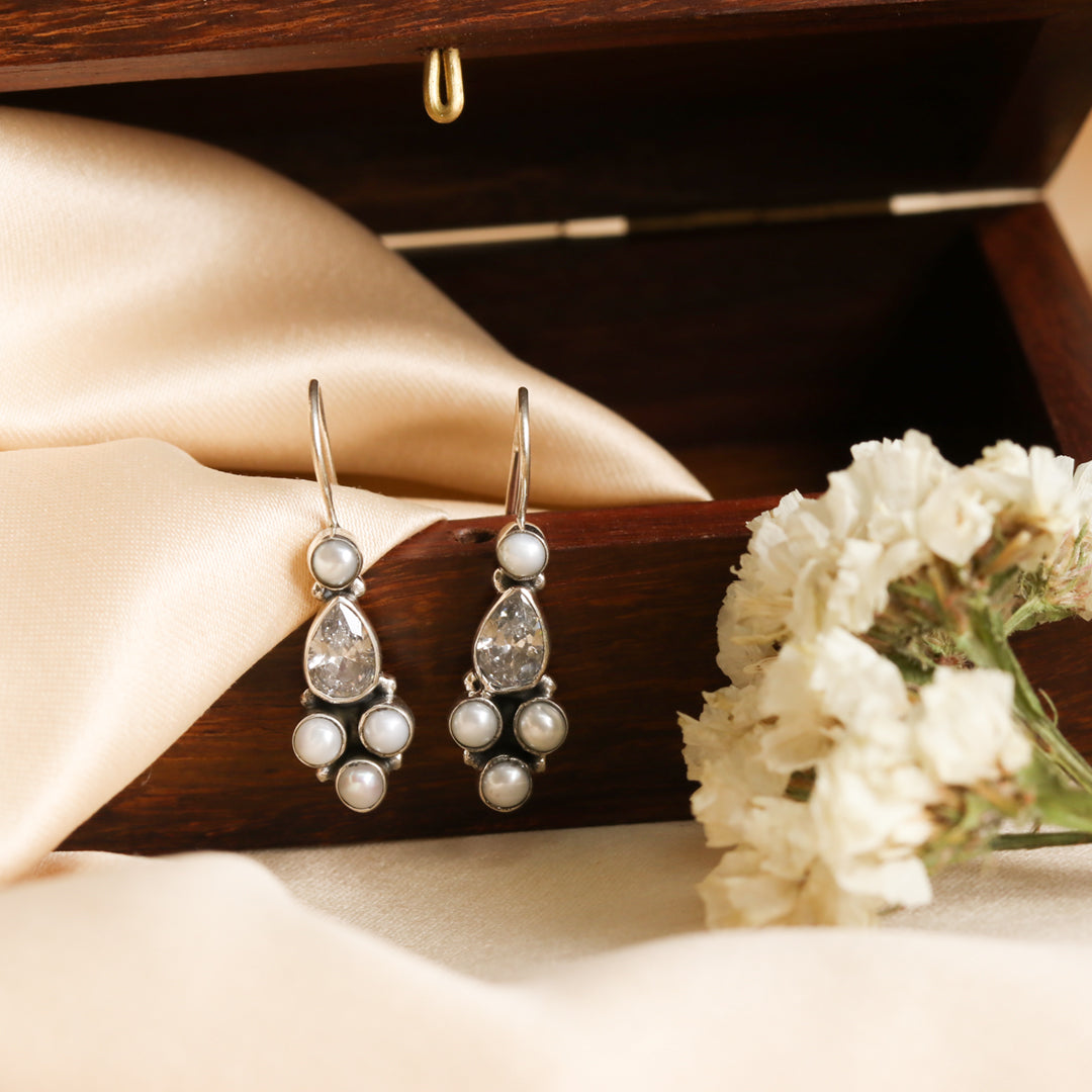 Kundan - Pearl Hook Earrings