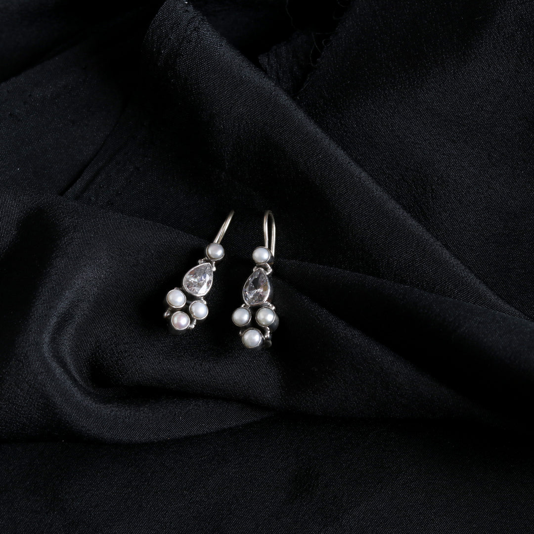 Kundan - Pearl Hook Earrings