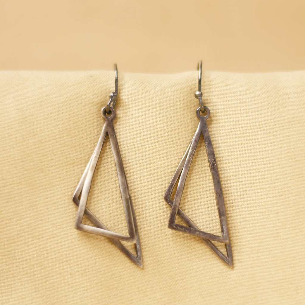 Geometrical Hooks
