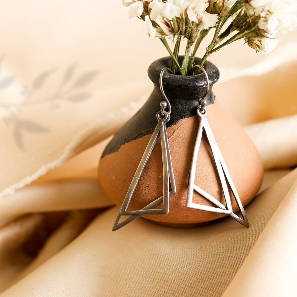 Geometrical Hooks
