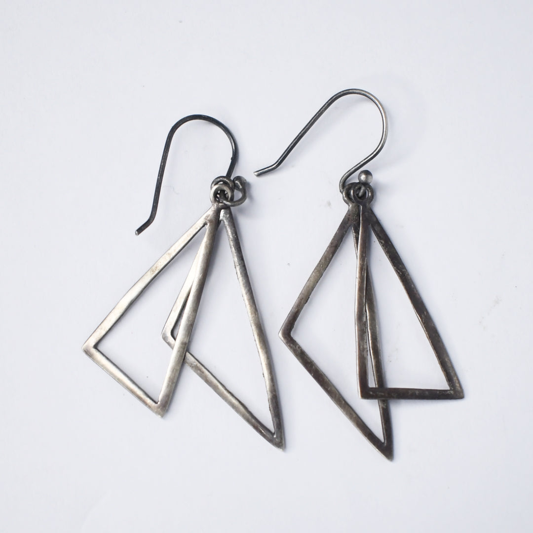 Geometrical Hooks