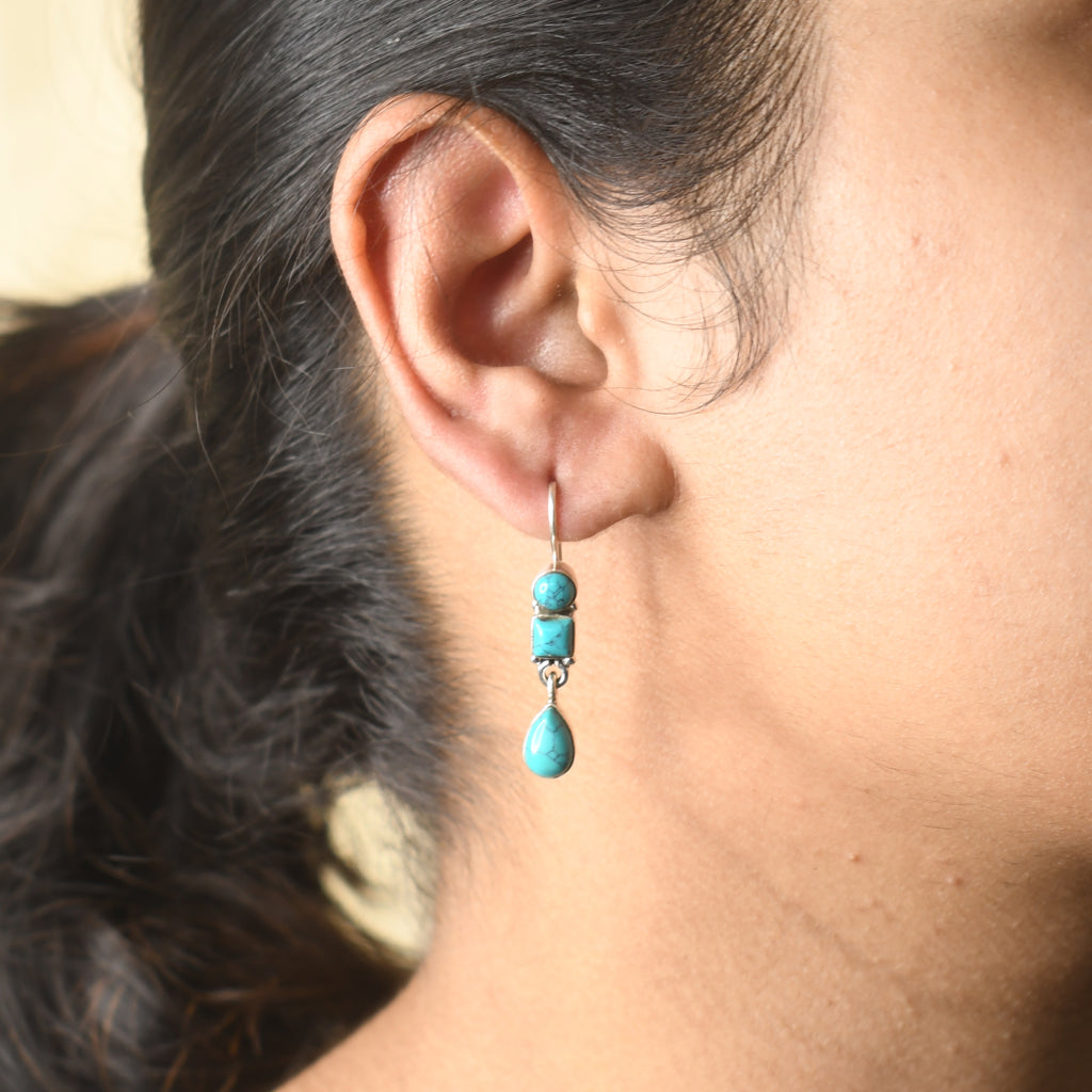 Hydro Turquoise Delicate Hooks