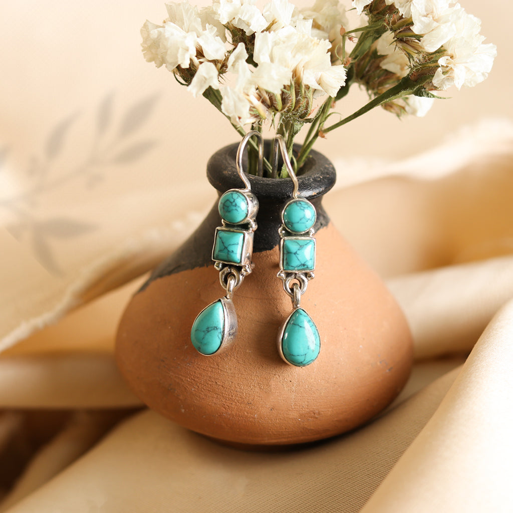 Hydro Turquoise Delicate Hooks