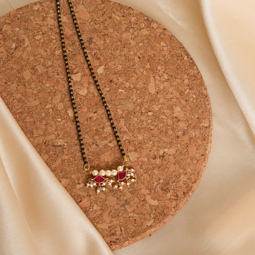 Kundan Triangle Mangalsutra