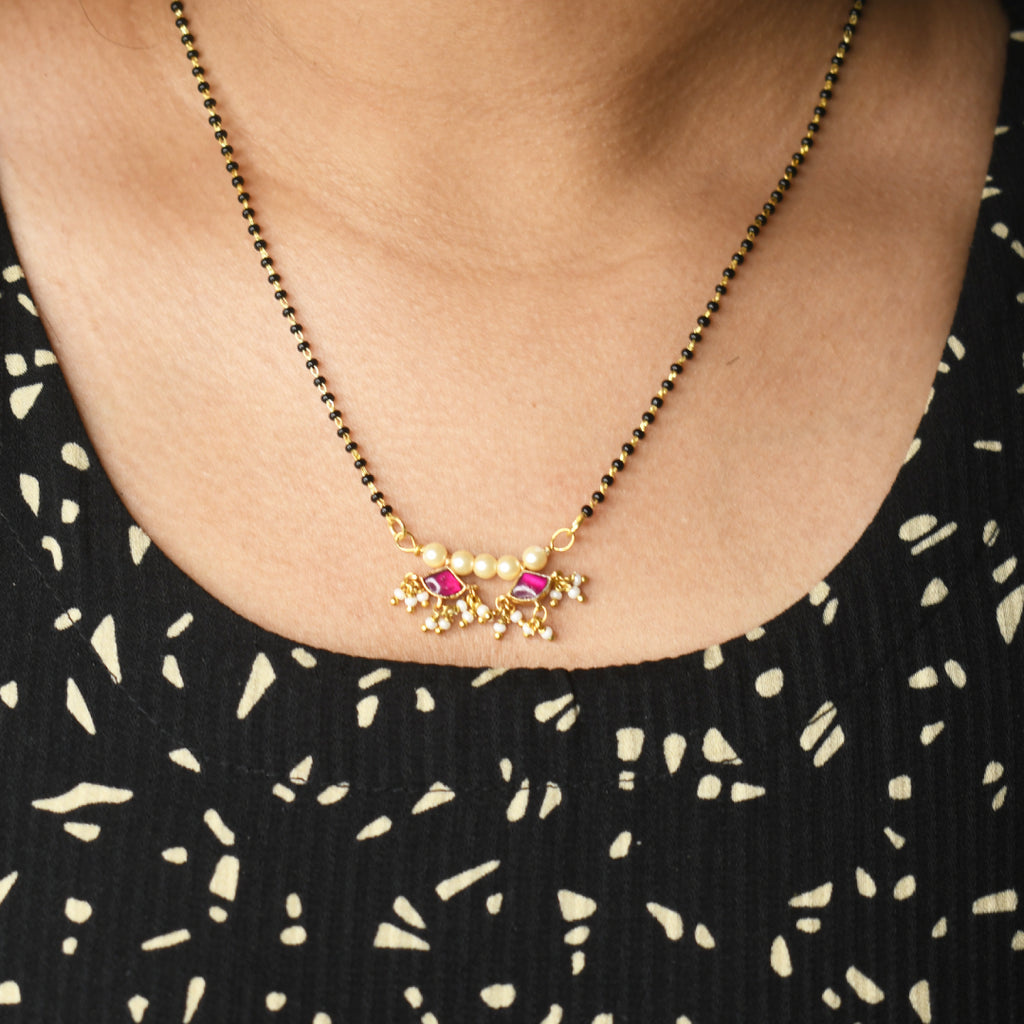 Kundan Triangle Mangalsutra