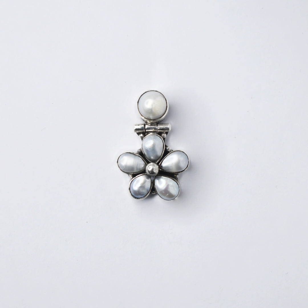 Floral Pearl Pendant