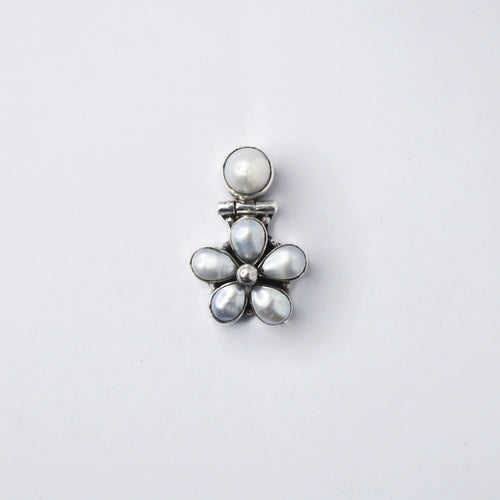 Floral Pearl Pendant