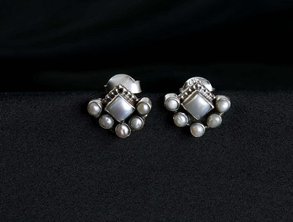Pearl Studds