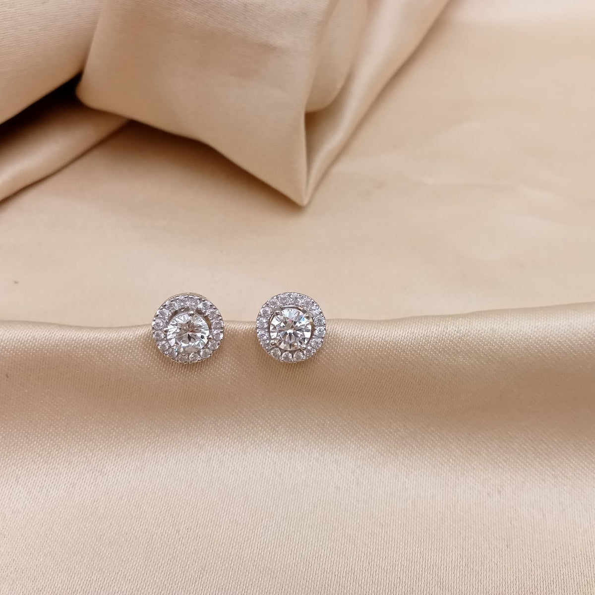 Travel Solitaires Earrings