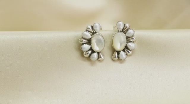 Semicircular Pearl Earrings